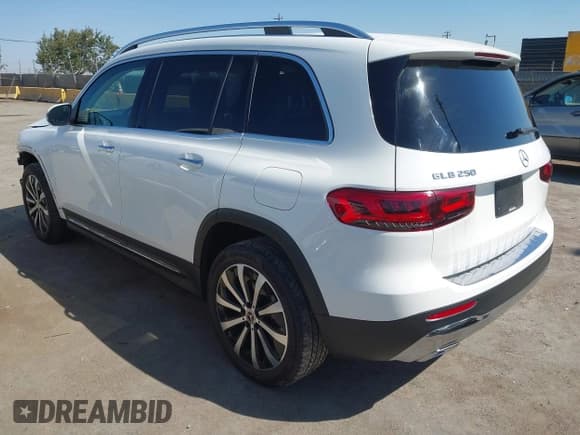 ✅ 2022 Mercedes-Benz GLB 250 • VIN: W1N4M4HB7NW183879 • Lot: 43270714. Wystawiony na IAAI z przebiegiem 41 093 mil. Bezpłatny archiwum sprzedaży aukcyjnych z USA i szczegółowy raport historii pojazdu na DreamBid. Zdjęcie 3.