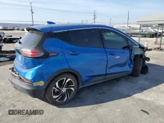 ✅ 2023 Chevrolet Bolt EV 2LT • VIN: 1G1FX6S06P4105210 • Lot: 83803684. Wystawiony na Copart z przebiegiem 51 480 mil. Bezpłatny archiwum sprzedaży aukcyjnych z USA i szczegółowy raport historii pojazdu na DreamBid. Zdjęcie 3.