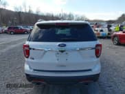 ✅ 2018 Ford Explorer XLT • VIN: 1FM5K8D85JGC12556 • Lot: 43737640. Wystawiony na IAAI z przebiegiem 162 338 mil. Bezpłatny archiwum sprzedaży aukcyjnych z USA i szczegółowy raport historii pojazdu na DreamBid. Zdjęcie 16.