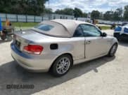 ✅ 2010 BMW 1 Series 128i • VIN: WBAUL7C57AVJ78241 • Lot: 83931105. Wystawiony na Copart z przebiegiem 55 607 mil. Bezpłatny archiwum sprzedaży aukcyjnych z USA i szczegółowy raport historii pojazdu na DreamBid. Zdjęcie 3.