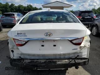 ✅ 2013 Hyundai Sonata SE • VIN: 5NPEC4AC1DH685888 • Lot: 65967454. Listed on Copart with 154,331 mi. Free auction sales archive from the USA and detailed vehicle history report at DreamBid. Image 6.