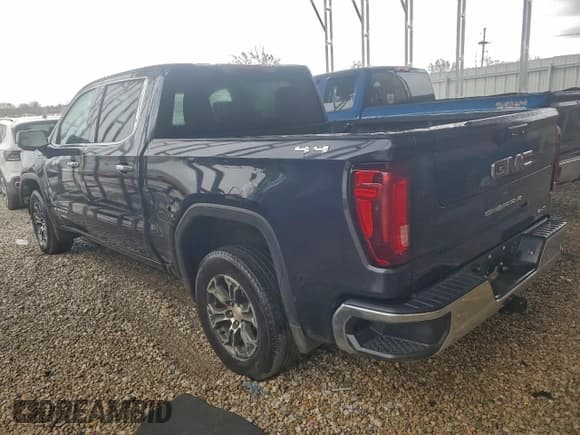 ✅ 2025 GMC Sierra 1500 SLT • VIN: 1GTUUDED4SZ287740 • Lot: 94707505. Wystawiony na Copart z przebiegiem 16 565 mil. Bezpłatny archiwum sprzedaży aukcyjnych z USA i szczegółowy raport historii pojazdu na DreamBid. Zdjęcie 2.