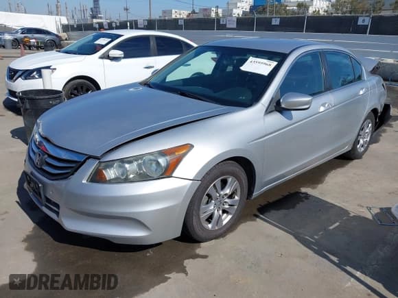 ✅ 2012 Honda Accord SE • VIN: 1HGCP2F61CA191671 • Lot: 43595968. Listed on IAAI with 136,132 mi. Free auction sales archive from the USA and detailed vehicle history report at DreamBid. Image 2.