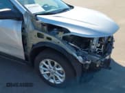 ✅ 2020 Chevrolet Equinox LS • VIN: 2GNAXSEV2L6174333 • Lot: 43290523. Wystawiony na IAAI z przebiegiem 61 500 mil. Bezpłatny archiwum sprzedaży aukcyjnych z USA i szczegółowy raport historii pojazdu na DreamBid. Zdjęcie 19.