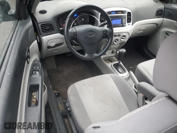 ✅ 2010 Hyundai Accent SE • VIN: KMHCN3AC9AU184868 • Лот: 91652685. Опубликован ранее на Copart с пробегом 76 155 миль. Бесплатный доступ к архиву аукционных продаж из США и подробный отчёт об истории автомобиля на DreamBid. Изображение 8.