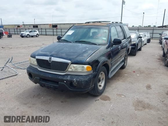 ✅ 1999 Lincoln Navigator • VIN: 5LMRU27L8XLJ03949 • Лот: 42398090. Опубликован ранее на IAAI с пробегом Не указан. Бесплатный доступ к архиву аукционных продаж из США и подробный отчёт об истории автомобиля на DreamBid. Изображение 2.