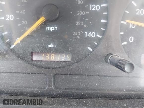 ✅ 2002 Mercedes-Benz M 320/430/500 • VIN: 4JGAB54EX2A291066 • Лот: 42065246. Опубликован ранее на IAAI с пробегом 138 135 миль. Бесплатный доступ к архиву аукционных продаж из США и подробный отчёт об истории автомобиля на DreamBid. Изображение 7.