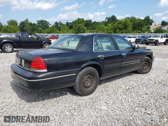 ✅ 1999 Ford Crown Victoria Police • VIN: 2FAFP71W9XX209210 • Lot: 66502995. Wystawiony na Copart z przebiegiem 28 977 mil. Bezpłatny archiwum sprzedaży aukcyjnych z USA i szczegółowy raport historii pojazdu na DreamBid. Zdjęcie 3.
