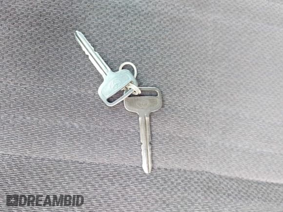 ✅ 2002 Toyota Tundra SR5 • VIN: 5TBBT44182S287655 • Lot: 42588162. Wystawiony na IAAI z przebiegiem 255 340 mil. Bezpłatny archiwum sprzedaży aukcyjnych z USA i szczegółowy raport historii pojazdu na DreamBid. Zdjęcie 11.