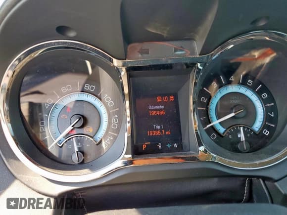 ✅ 2012 Buick LaCrosse Leather • VIN: 1G4GL5E35CF161737 • Лот: 68336045. Опубликован ранее на Copart с пробегом 196 466 миль. Бесплатный доступ к архиву аукционных продаж из США и подробный отчёт об истории автомобиля на DreamBid. Изображение 9.