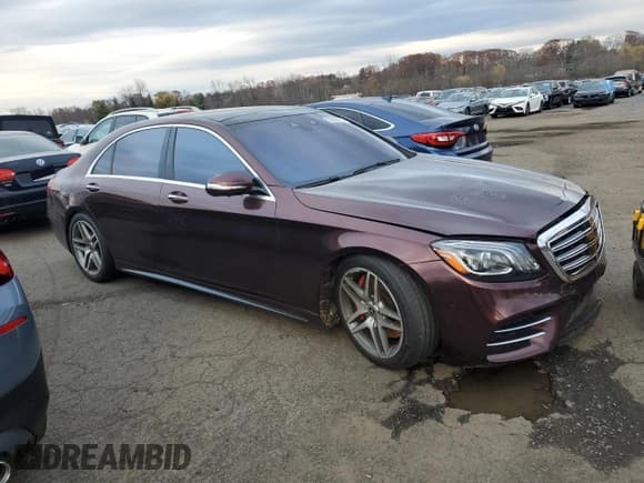 ✅ 2019 Mercedes-Benz S 560 • VIN: WDDUG8GB1KA425037 • Lot: 92037025. Wystawiony na Copart z przebiegiem 58 927 mil. Bezpłatny archiwum sprzedaży aukcyjnych z USA i szczegółowy raport historii pojazdu na DreamBid. Zdjęcie 4.