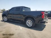 ✅ 2021 Chevrolet Silverado 1500 Custom • VIN: 1GCPYBEKXMZ172258 • Lot: 64723874. Wystawiony na Copart z przebiegiem 65 285 mil. Bezpłatny archiwum sprzedaży aukcyjnych z USA i szczegółowy raport historii pojazdu na DreamBid. Zdjęcie 2.
