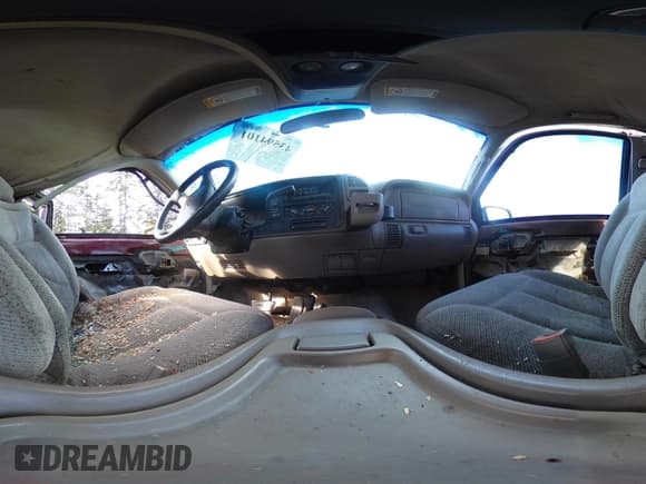 ✅ 1997 Chevrolet Silverado 1500 • VIN: 2GCEK19R5V1211794 • Lot: 43594101. Wystawiony na IAAI z przebiegiem 228 738 mil. Bezpłatny archiwum sprzedaży aukcyjnych z USA i szczegółowy raport historii pojazdu na DreamBid. Zdjęcie 19.