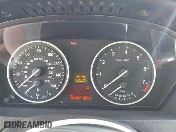 ✅ 2011 BMW X5 35i • VIN: 5UXZV4C54BL409383 • Lot: 43054694. Listed on IAAI with 151,407 mi. Free auction sales archive from the USA and detailed vehicle history report at DreamBid. Image 7.