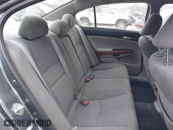 ✅ 2011 Honda Accord EX • VIN: 1HGCP3F73BA018666 • Лот: 43758998. Опубликован ранее на IAAI с пробегом 195 127 миль. Бесплатный доступ к архиву аукционных продаж из США и подробный отчёт об истории автомобиля на DreamBid. Изображение 8.