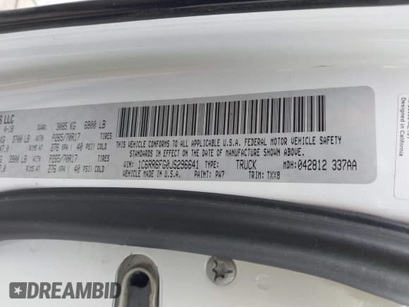 ✅ 2018 Ram 1500 Express • VIN: 1C6RR6FG0JS296641 • Lot: 42129006. Wystawiony na IAAI z przebiegiem 44 630 mil. Bezpłatny archiwum sprzedaży aukcyjnych z USA i szczegółowy raport historii pojazdu na DreamBid. Zdjęcie 9.
