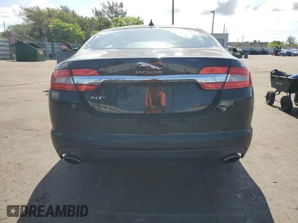 ✅ 2015 Jaguar XF T Premium • VIN: SAJWA0FS8FPU57799 • Lot: 57810715. Wystawiony na Copart z przebiegiem 93 380 mil. Bezpłatny archiwum sprzedaży aukcyjnych z USA i szczegółowy raport historii pojazdu na DreamBid. Zdjęcie 6.