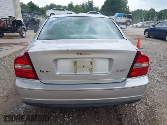✅ 2003 Volvo S80 2.9L • VIN: YV1TS92D231310509 • Lot: 42460419. Listed on IAAI with 140,259 mi. Free auction sales archive from the USA and detailed vehicle history report at DreamBid. Image 16.