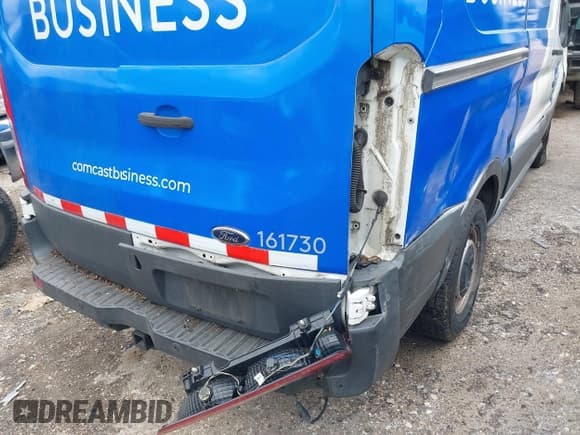 ✅ 2016 Ford Transit Cargo • VIN: 1FTYR1YM0GKB55345 • Лот: 40200213. Опубликован ранее на IAAI с пробегом 121 480 миль. Бесплатный доступ к архиву аукционных продаж из США и подробный отчёт об истории автомобиля на DreamBid. Изображение 13.