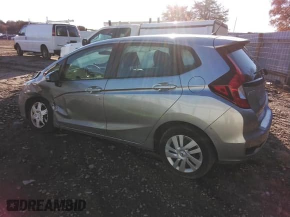 ✅ 2019 Honda Fit LX • VIN: 3HGGK5H43KM741368 • Lot: 71697545. Wystawiony na Copart z przebiegiem 94 347 mil. Bezpłatny archiwum sprzedaży aukcyjnych z USA i szczegółowy raport historii pojazdu na DreamBid. Zdjęcie 2.