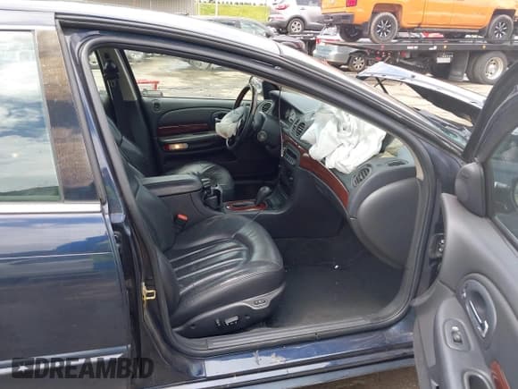 ✅ 2001 Chrysler LHS • VIN: 2C3HC56G31H651734 • Lot: 42546037. Listed on IAAI with 140,516 mi. Free auction sales archive from the USA and detailed vehicle history report at DreamBid. Image 5.