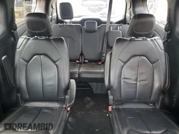 ✅ 2020 Chrysler Pacifica Launch Edition • VIN: 2C4RC3BG7LR282707 • Lot: 81083355. Wystawiony na Copart z przebiegiem 59 940 mil. Bezpłatny archiwum sprzedaży aukcyjnych z USA i szczegółowy raport historii pojazdu na DreamBid. Zdjęcie 10.