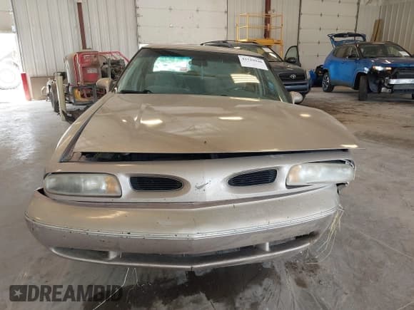 ✅ 1998 Oldsmobile 88 LS • VIN: 1G3HN52K0W4855380 • Lot: 42529940. Listed on IAAI with 194,452 mi. Free auction sales archive from the USA and detailed vehicle history report at DreamBid. Image 12.
