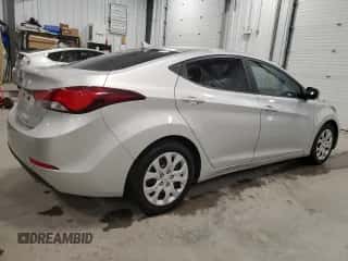 2015 Hyundai Elantra SE z VIN 5NPDH4AE2FH624924, wystawiony jako Copart lot #90021475 z przebiegiem 243 540 mil mil oraz Szkoda całkowita • Salvage title. Historia ofert i sprzedaży dostępna na DreamBid. Obrazek 3.