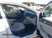 ✅ 2016 Hyundai Sonata 2.4L • VIN: 5NPE24AF2GH406109 • Лот: 43467303. Опубликован ранее на IAAI с пробегом 120 346 миль. Бесплатный доступ к архиву аукционных продаж из США и подробный отчёт об истории автомобиля на DreamBid. Изображение 5.