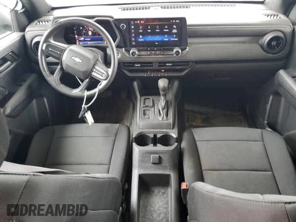 2023 Chevrolet Colorado 2WD Work Truck z VIN 1GCGSBEC4P1175458, wystawiony jako Copart lot #70805835 z przebiegiem 193 mil mil oraz Czysty tytuł • Clean title. Historia ofert i sprzedaży dostępna na DreamBid. Obrazek 8.