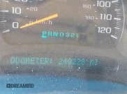 ✅ 2003 Chevrolet Suburban LT • VIN: 3GNFK16ZX3G236355 • Лот: 38329078. Опубликован ранее на IAAI с пробегом 248 228 миль. Бесплатный доступ к архиву аукционных продаж из США и подробный отчёт об истории автомобиля на DreamBid. Изображение 15.