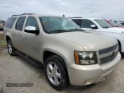 ✅ 2011 Chevrolet Suburban LT • VIN: 1GNSCJE09BR269263 • Lot: 75262054. Wystawiony na Copart z przebiegiem 108 988 mil. Bezpłatny archiwum sprzedaży aukcyjnych z USA i szczegółowy raport historii pojazdu na DreamBid. Zdjęcie 4.