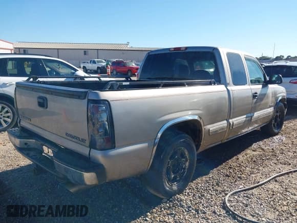 ✅ 2000 Chevrolet Silverado 1500 LS • VIN: 2GCEC19TXY1128889 • Лот: 43491238. Опубликован ранее на IAAI с пробегом Не указан. Бесплатный доступ к архиву аукционных продаж из США и подробный отчёт об истории автомобиля на DreamBid. Изображение 4.