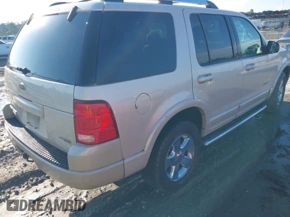 ✅ 2005 Ford Explorer • VIN: 1FMZU65K35ZA04485 • Лот: 42994137. Опубликован ранее на IAAI с пробегом 140 887 миль. Бесплатный доступ к архиву аукционных продаж из США и подробный отчёт об истории автомобиля на DreamBid. Изображение 4.