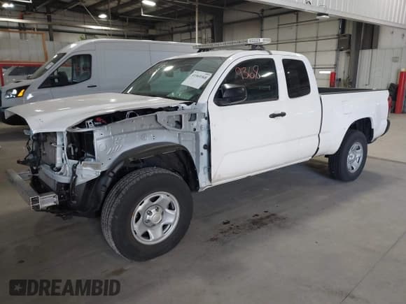 ✅ 2023 Toyota Tacoma SR • VIN: 3TYRX5GN7PT087621 • Lot: 41969368. Wystawiony na IAAI z przebiegiem 17 580 mil. Bezpłatny archiwum sprzedaży aukcyjnych z USA i szczegółowy raport historii pojazdu na DreamBid. Zdjęcie 2.