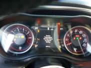 ✅ 2018 Dodge Challenger SXT Plus • VIN: 2C3CDZAG0JH321930 • Lot: 69458672. Wystawiony na Copart z przebiegiem 55 975 mil. Bezpłatny archiwum sprzedaży aukcyjnych z USA i szczegółowy raport historii pojazdu na DreamBid. Zdjęcie 9.