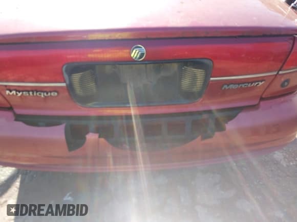 ✅ 1999 Mercury Mystique GS • VIN: 1MEFM6532XK624996 • Lot: 42839519. Wystawiony na IAAI z przebiegiem 235 359 mil. Bezpłatny archiwum sprzedaży aukcyjnych z USA i szczegółowy raport historii pojazdu na DreamBid. Zdjęcie 6.
