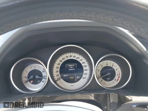 ✅ 2014 Mercedes-Benz E 350 Sport • VIN: WDDHF5KB3EA878137 • Лот: 43485096. Опубликован ранее на IAAI с пробегом 166 624 миль. Бесплатный доступ к архиву аукционных продаж из США и подробный отчёт об истории автомобиля на DreamBid. Изображение 7.