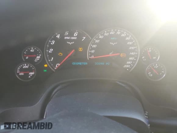 ✅ 2008 Chevrolet Corvette • VIN: 1G1YY25W685124057 • Лот: 82185265. Опубликован ранее на Copart с пробегом 33 398 миль. Бесплатный доступ к архиву аукционных продаж из США и подробный отчёт об истории автомобиля на DreamBid. Изображение 9.