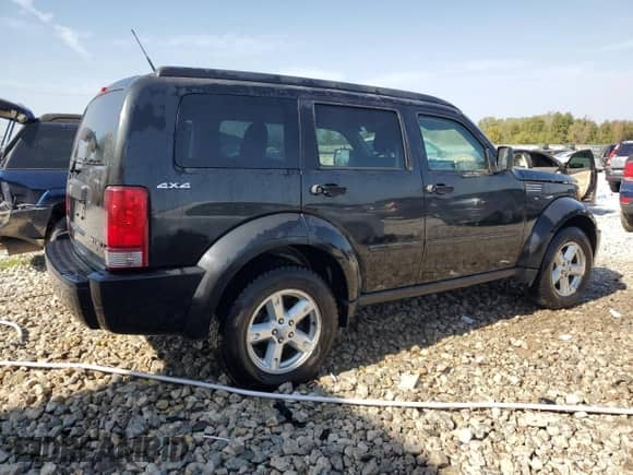 2011 Dodge Nitro Heat with VIN 1D4PU4GX9BW529513, listed as a Copart auction lot 73678794 with 174,108 mi miles and Clean title. Bid and sale history available at DreamBid. Image 3.