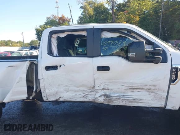 ✅ 2017 Ford F-250 Lariat • VIN: 1FT7W2B65HEC16872 • Lot: 42970179. Wystawiony na IAAI z przebiegiem 35 797 mil. Bezpłatny archiwum sprzedaży aukcyjnych z USA i szczegółowy raport historii pojazdu na DreamBid. Zdjęcie 13.