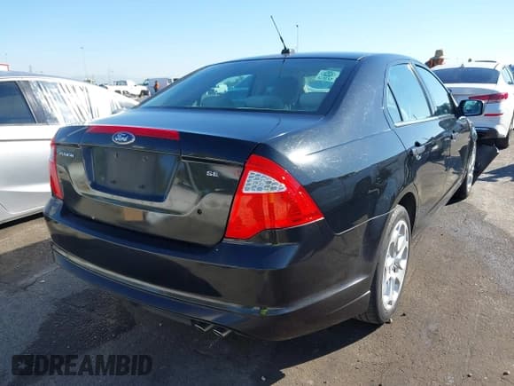 ✅ 2010 Ford Fusion SE • VIN: 3FAHP0HA4AR412411 • Lot: 43482308. Wystawiony na IAAI z przebiegiem 78 090 mil. Bezpłatny archiwum sprzedaży aukcyjnych z USA i szczegółowy raport historii pojazdu na DreamBid. Zdjęcie 4.
