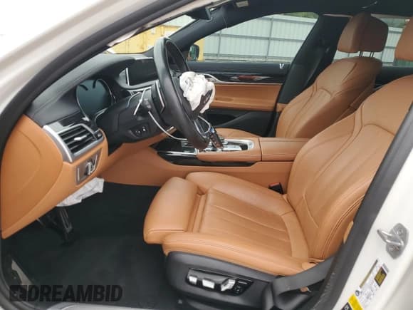 ✅ 2019 BMW 7 Series 740i xDrive • VIN: WBA7E4C52KGV28872 • Lot: 61689005. Listed on Copart with Not provided. Free auction sales archive from the USA and detailed vehicle history report at DreamBid. Image 7.