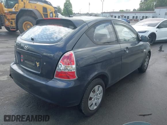 ✅ 2010 Hyundai Accent GS • VIN: KMHCM3AC6AU169375 • Лот: 41963866. Опубликован ранее на IAAI с пробегом 121 900 миль. Бесплатный доступ к архиву аукционных продаж из США и подробный отчёт об истории автомобиля на DreamBid. Изображение 4.