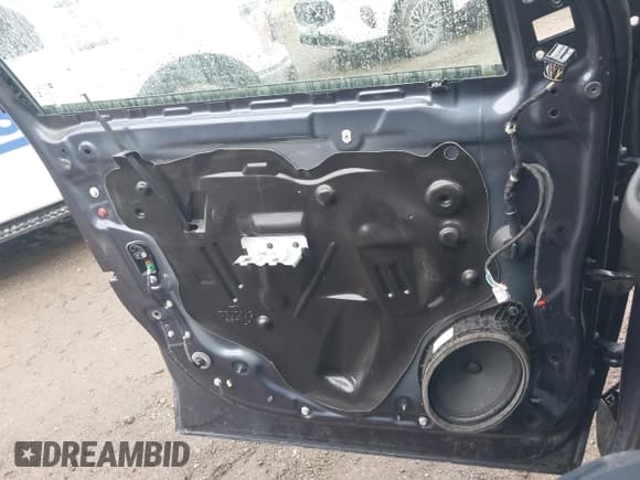 ✅ 2018 Chevrolet Equinox LT • VIN: 3GNAXSEV1JS607056 • Лот: 43304459. Опубликован ранее на IAAI с пробегом 132 339 миль. Бесплатный доступ к архиву аукционных продаж из США и подробный отчёт об истории автомобиля на DreamBid. Изображение 6.