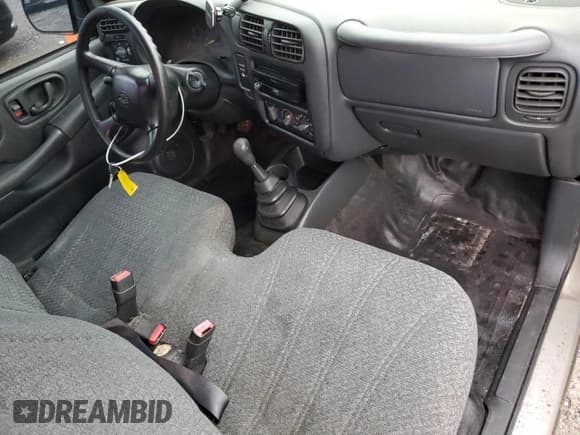 ✅ 1998 Chevrolet S-10 LS • VIN: 1GCCS1442W8245631 • Лот: 84759574. Опубликован ранее на Copart с пробегом 169 467 миль. Бесплатный доступ к архиву аукционных продаж из США и подробный отчёт об истории автомобиля на DreamBid. Изображение 8.