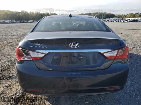 ✅ 2013 Hyundai Sonata GLS • VIN: 5NPEB4AC0DH733481 • Lot: 71683904. Listed on Copart with 145,303 mi. Free auction sales archive from the USA and detailed vehicle history report at DreamBid. Image 6.
