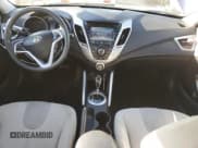 ✅ 2012 Hyundai Veloster w/Black Int • VIN: KMHTC6AD9CU037145 • Lot: 42808675. Wystawiony na Copart z przebiegiem 94 273 mil. Bezpłatny archiwum sprzedaży aukcyjnych z USA i szczegółowy raport historii pojazdu na DreamBid. Zdjęcie 8.