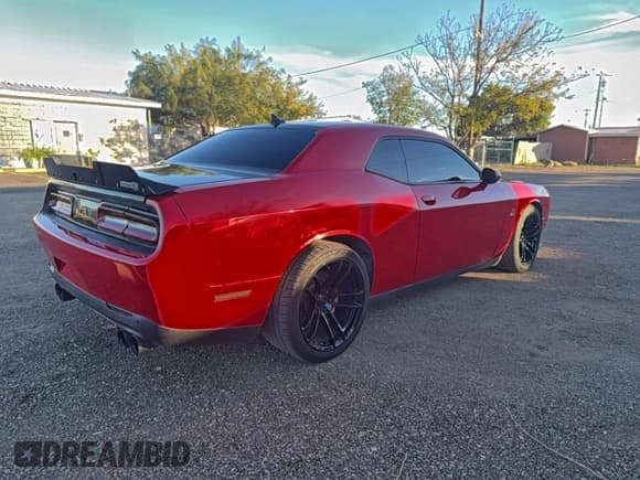 ✅ 2016 Dodge Challenger R/T Scat Pack • VIN: 2C3CDZFJ4GH300754 • Lot: 96013435. Wystawiony na Copart z przebiegiem 91 766 mil. Bezpłatny archiwum sprzedaży aukcyjnych z USA i szczegółowy raport historii pojazdu na DreamBid. Zdjęcie 4.