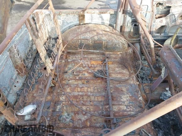 ✅ 1987 Suzuki Samurai • VIN: JS4JC51C3H4189102 • Lot: 42715087. Wystawiony na IAAI z przebiegiem Nie podano. Bezpłatny archiwum sprzedaży aukcyjnych z USA i szczegółowy raport historii pojazdu na DreamBid. Zdjęcie 8.